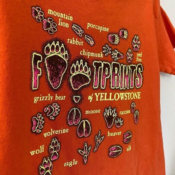 Vintage Footprints of Yellowstone Graphic T-Shirt - Picture 4 of 5